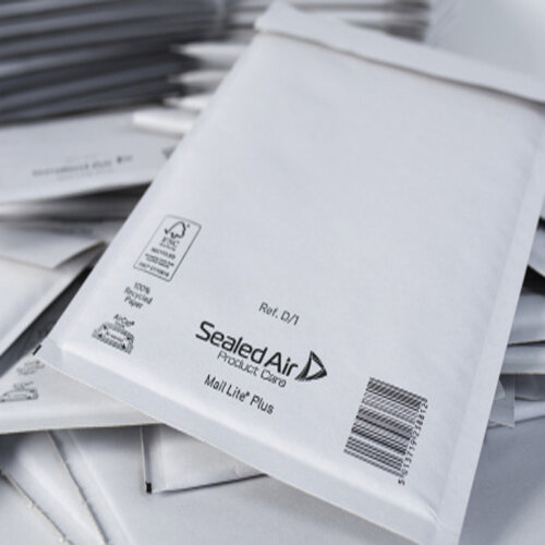 Mail Lite Plus - Bubble Lined Postal Bags - Oyster White - Pack of 50 - Size C/0 150x210mm - Multiple Stacked