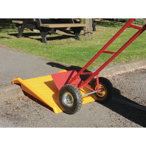 Kerb Ramp Dimensions H x W x L 120 x 690 x 690mm Yellow Hunt Office UK