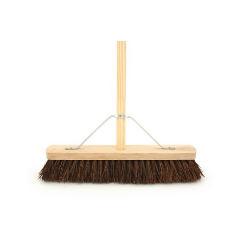 Heavy Duty Yard Brush 18in Hunt Office UK