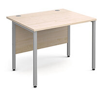 Maestro 25 SL straight desk 1000mm x 800mm - silver H-Frame, maple top Maestro 25 SL straight desk 1000mm x 800mm - silver H-Frame, maple top