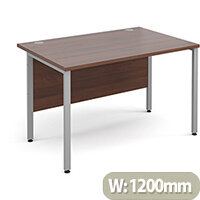 Maestro 25 SL straight desk 1200mm x 800mm - silver H-Frame, walnut top Maestro 25 SL straight desk 1200mm x 800mm - silver H-Frame, walnut top