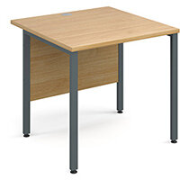 Maestro 25 GL straight desk 800mm x 800mm - graphite H-Frame, oak top Maestro 25 GL straight desk 800mm x 800mm - graphite H-Frame, oak top